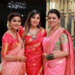 Sneha Instagram - Varalaksmi pooja ! Of course with friends and family. @geetuevents @geetuhautecouture @prasanna_actor @ashokarsh @vyshalisundaram_hairstylist #varalakshmipooja #frndslikefamily #beautifulmemories #blessings #goddesslakshmi