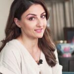 Soha Ali Khan Instagram - Anemia is a silent condition which affects 1 in 2 women in India. Unexplained tiredness, breathlessness, headaches and hair fall are commonly ignored as routine by a vast majority of women. Its important we talk about Anemia and build awareness. A simple blood test can diagnose Anemia. So, get your blood tested today ! Manna iStrong is clinically proven to tackle Anemia in 90 days. Its specially formulated women’s health drink made with 8 grains and comes in two flavors Caramel and Chocolate. @mannafoodsofficial @mannafoods_in Buy Now Amazon : https://amzn.to/3vVRDeF Flipkart : https://bit.ly/3QjJUPJ Manna Foods : https://bit.ly/3zNqcVn #MannaiStrong #healthdrink #Womenempowerment #Womensupportingwomen #womenshealth #strongwomen #anemia #irondeficiency #period #hairfall #tiredness #asthma #trending #contestalert #shopnow #celebritymom #millets #multigrain