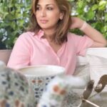 Sonali Bendre Instagram - What’s the tea? 😉 . . . #reels #reelitfeelit #reelsvideo #tea #tealover #teatime #instagood #instadaily
