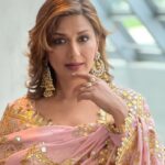 Sonali Bendre Instagram - You can take a girl out of India, but you can never take India out of a girl #AtlantaDiaries