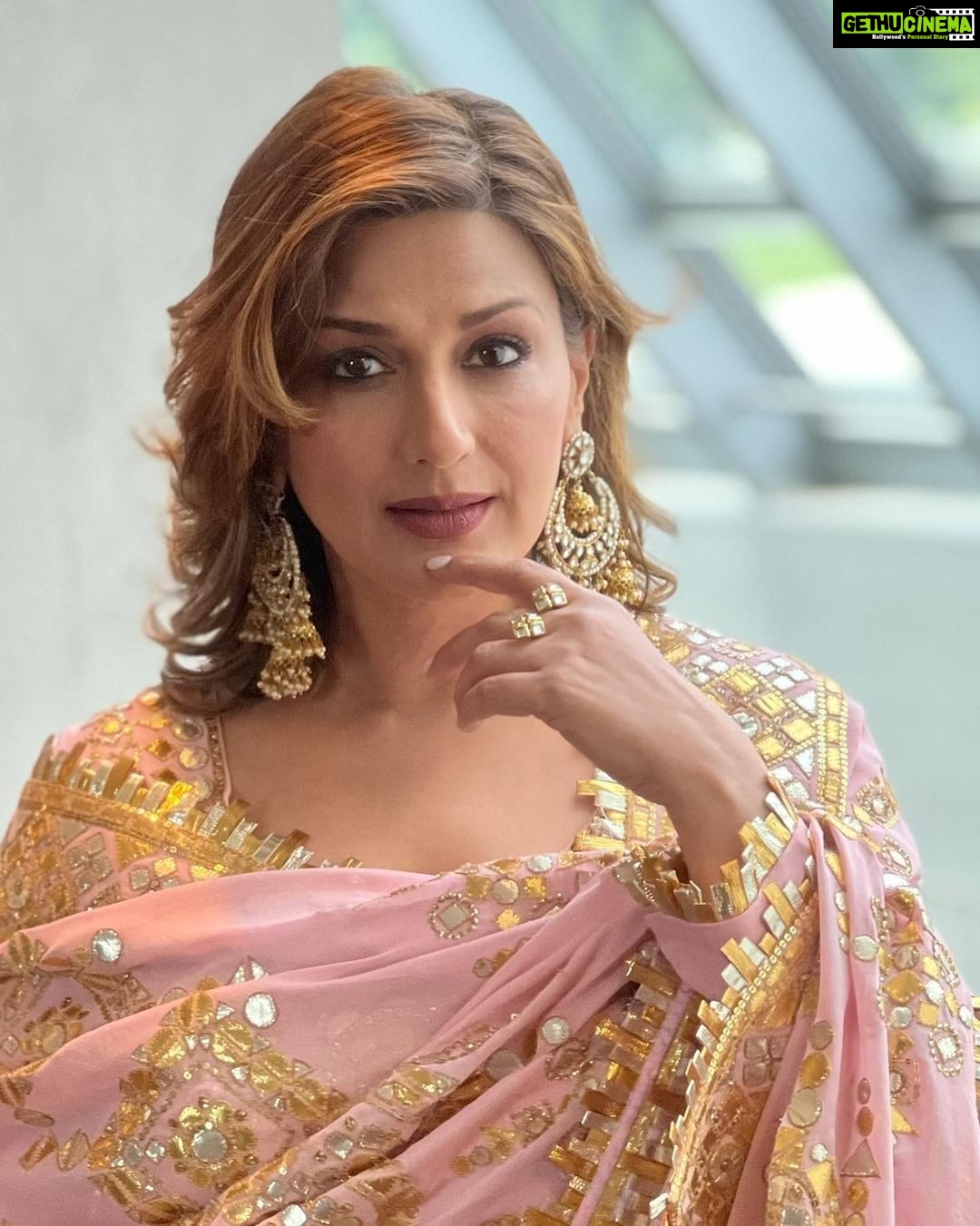 Sonali Bendre Instagram - You can take a girl out of India, but you can never take India out of a girl #AtlantaDiaries