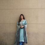 Sonam Bajwa Instagram - Jind Mahi 🤍 3 days to goooooo Wearing @heenakochharofficial Earrings @minerali_store Hair @hairbyharrybajwa Styling and Make by me