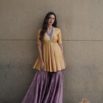 Sonam Bajwa Instagram - 1 day to go for Jind Mahi …… Wearing @qbikofficial Jewellery @sangeetaboochra Hair @hairbyharrybajwa Styling and Make up by me
