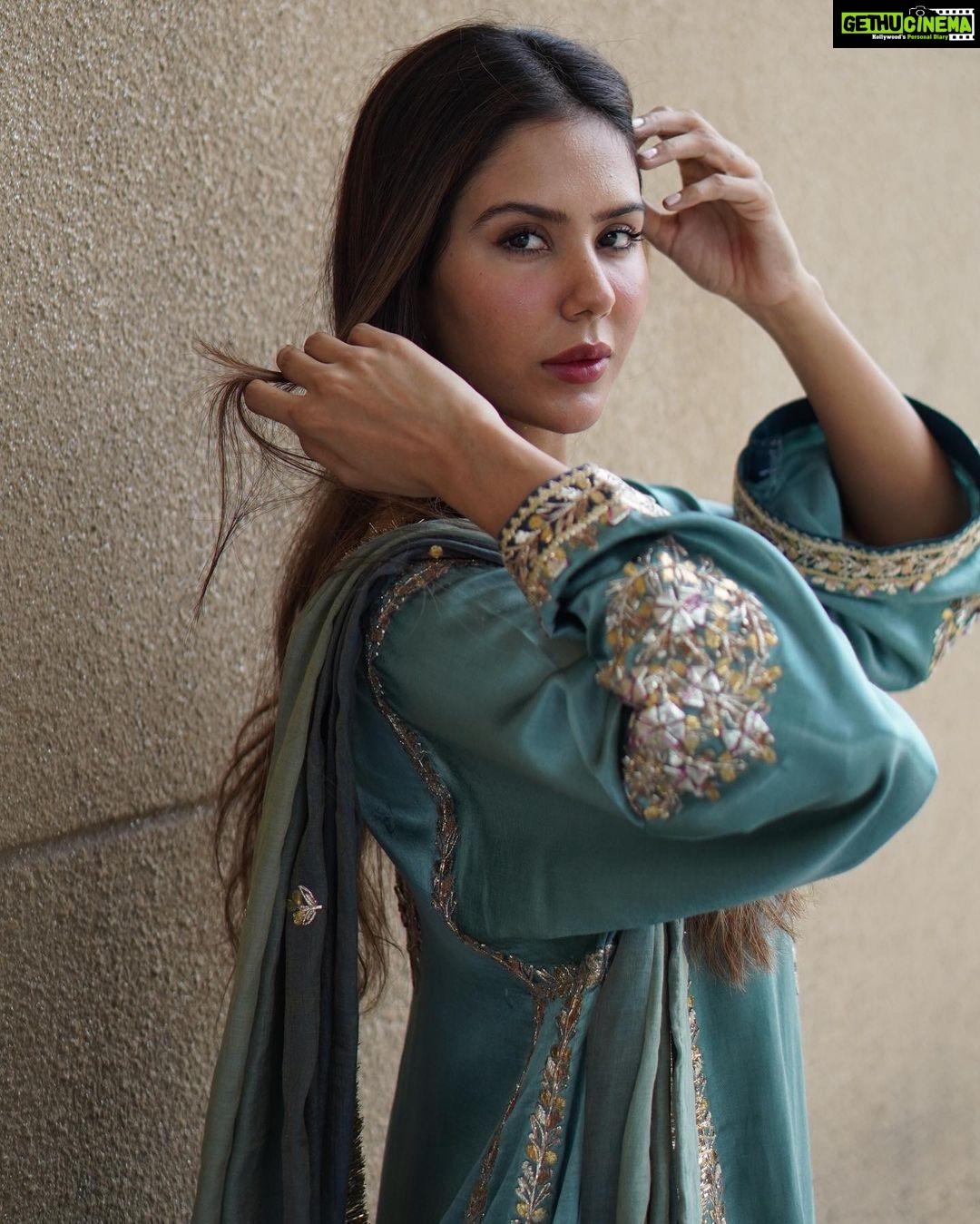 Sonam Bajwa Instagram - Jind Mahi 3 days to gooooo