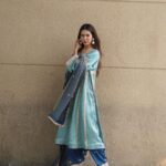 Sonam Bajwa Instagram - Jind Mahi 🤍 3 days to goooooo Wearing @heenakochharofficial Earrings @minerali_store Hair @hairbyharrybajwa Styling and Make by me