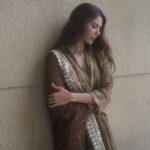 Sonam Bajwa Instagram - 5 Days to go…. Jind Mahi releasing worldwide on 5th August 🤍