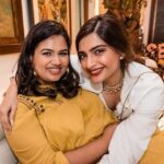 Sonam Kapoor Instagram – Happy happy birthday my poojie.. Love you.. always be this kind, hardworking and creative.. it inspires all of us around you. Anil Kapoors House, Juhu, Mumbai