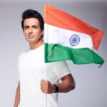 Sonu Sood Instagram - Jai Hind 🇮🇳 #harghartiranga @narendramodi sir.