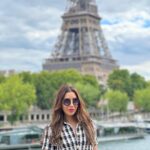 Sophie Choudry Instagram – Finding love in the city of love😍 (swipe to last pic) #paris #cityoflove #toureiffel #eiffeltower #traveldiaries #gratitude #favecity #sophiechoudry #makingmemories #lovelock Paris , The City Of Love