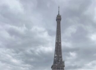 Sophie Choudry Instagram - Paris is always a good idea❤️ #paris #traveldiaries #eiffeltour #louvre #arcdetriomphe #champselysees #tukahaan #travelreels #sophiechoudry Paris , The City Of Love
