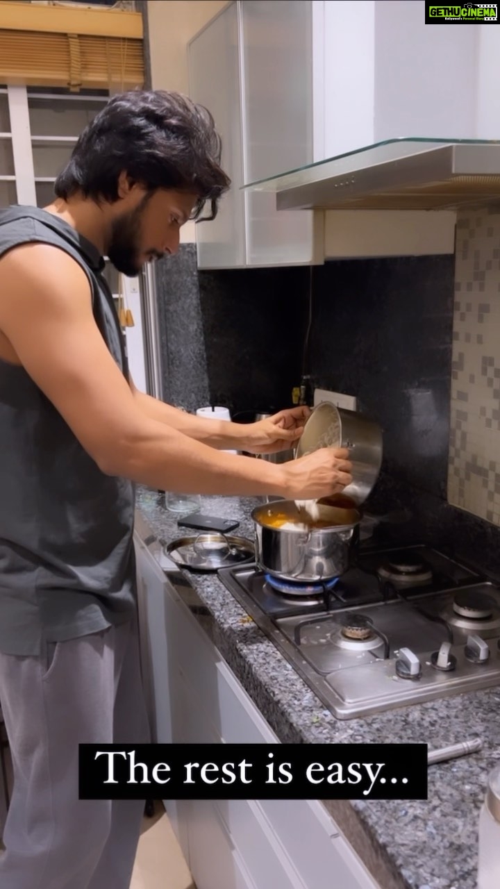 Sundeep Kishan Instagram - How to Make Tasty Chicken Biryani for your Sister in 4 Steps 😎 (without getting killed 🤟🏽) @pb.mounica