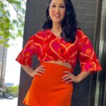 Sunny Leone Instagram - Hey hey!! Outfit - @meraki_couture1 Earrings - @blingthingstore Styled by @hitendrakapopara Fashion Team @tanyakalraaa @sarinabudathoki H&MU @ricardoferrise2