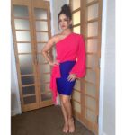 Sunny Leone Instagram - Hello Toronto!! Outfit - @thefigureoutofficial @meraki_couture1 Earrings - @officialprachigupta Styled by @hitendrakapopara Fashion Team @tanyakalraaa @sarinabudathoki Hair and makeup - @ricardoferrise2