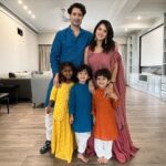 Sunny Leone Instagram - Happy Raksha Bandhan everyone! Love my family!! @dirrty99 @hitendrakapopara @jeetihairtstylist @yusuf_911 @rohitkverma @jeetihairtstylist @unaiza_yusuf