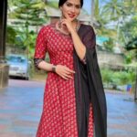 Swasika Instagram – Presenting a playful and elegant attire @khajuraho_boutique_ 
Redcarpet shoot mode 
Comfortable attire 
Wearing @khajuraho_boutique_ 
MUA @abilashchicku 
Stylist @nithinju