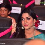 Swasika Instagram - Waiting for my award 🤗🤗🙈🙈🙈 🦋🦋🦋🦋🦋 #swasikavj #vasanthimovie #50thstateaward#keralastateawards#l #loveyourself #