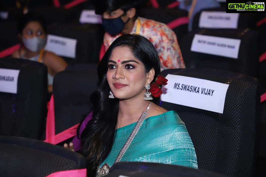 Swasika Instagram - 😊😊😊 Thiruvananthapuram, Kerala, India