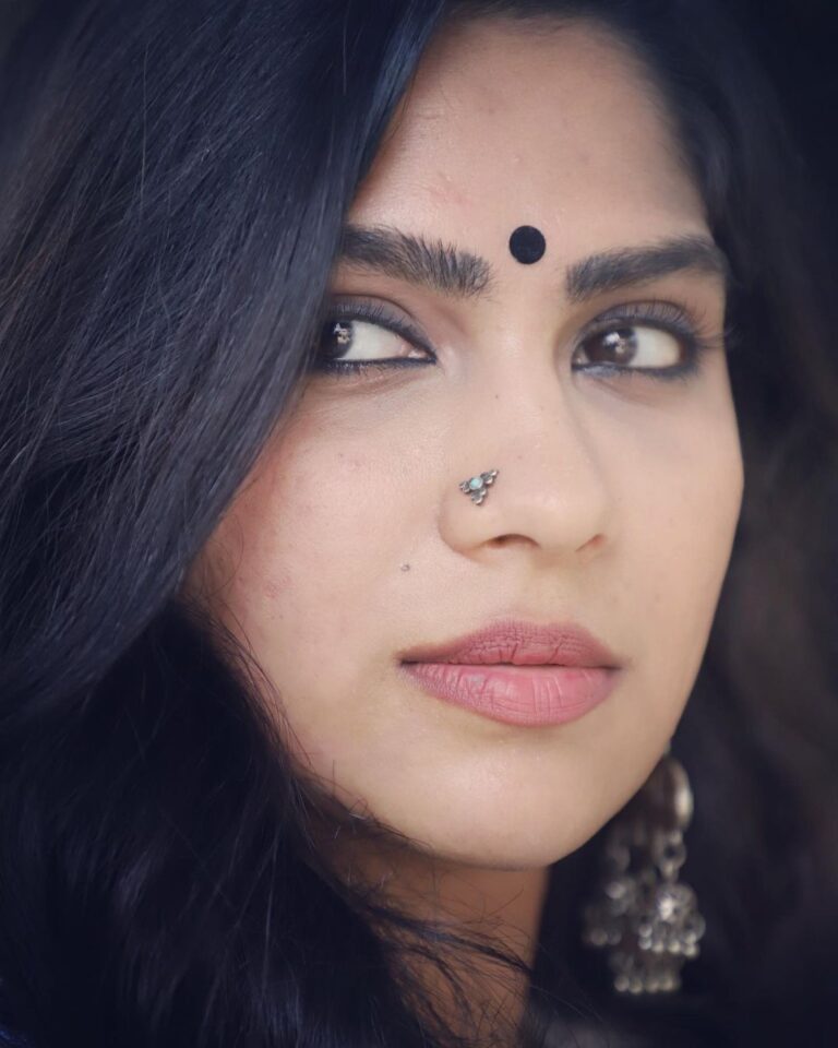 Swasika Instagram - Beautiful things don’t ask for attention 😄😄 @ruhincollectionz —nose ring