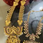 Swasika Instagram - Beautiful jewellery thank you @style_statement_by_shakthi And thank you @thugil_handloom.in Follow @style_statement_by_shakthi #traditional #jewellerydesign #antiquejewelry #swasikavj #swasika #lakshminakshathrafanpage #