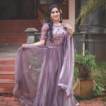 Swasika Instagram - Worry less smilie more 😄😄😄😄 Shoot vibe MUA @monish_mathai_makeup_artist_ Stylist @nithinju 📷 @__shankar_lal__ Wearing @zidraboutique #shoot #tvshow #anchor #channel #actresslife #style #fashionstyle #swasikavj #lakshminakshathralovers #starmagic #lakshminakshathrafansofficial #camera #malayali #
