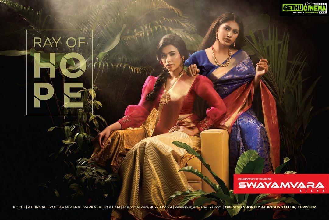 Swasika Instagram - RAY OF HOPE @swayamvarasilksindia Production house: @dravya.concepts Director: @najmalmarath Creative Director: @nisar7922 Photographer: @shafishakkeer Costume: @amrutha_c_r Art:@sunil__george_ Hair & MUA: @shiva_makeover , @vijilsmakeover Image Retouch: @murugaraj_raghavan Manager - Dravya Concepts: @hasil_asi BTS : @sachinmohandasphotography Photography Asst: @abin_km_ Production Manager: @am_haadil Studio: @threedotsfilmstudio @anjutk10 @deepa__thomas . . . #swayamvarasilksindia #kochi#instafashion#love#instadaily#fashionblogger#workout#training#nature#follow4follow#TagsForLikes