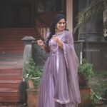 Swasika Instagram - Worry less smilie more 😄😄😄😄 Shoot vibe MUA @monish_mathai_makeup_artist_ Stylist @nithinju 📷 @__shankar_lal__ Wearing @zidraboutique #shoot #tvshow #anchor #channel #actresslife #style #fashionstyle #swasikavj #lakshminakshathralovers #starmagic #lakshminakshathrafansofficial #camera #malayali #