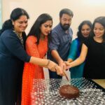 Swasika Instagram – Our Xmas celebration 🎉 🎉🎉🎉🎄🎄 with our lalettan🎄🎄🎄

Sweet and lovely cute moment🎉🎉🤗🤗

thank u laletta 
@mohanlal 
@mohanlal____official______fc