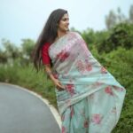 Swasika Instagram - Saree : Sheer Elegance ❤️ Always Organza Floral saree @thebrandstorebyfebitha @aiqah_thestore Photography @kunjippaaru