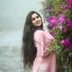 Swasika Instagram - 💕💕💕 @kudukku2025_movie location pic Shoot time @jugalbandhi thank you for this outfit @kunjippaaru 📸