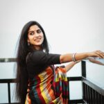 Swasika Instagram - ❣️❣️❣️ Shoot time @kudukku2025_movie Stills @kunjippaaru #mosthappiestlocation # @parakkatnatureresortmunnar @thebrandstorebyfebitha