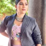 Swasika Instagram - A bit of urban mode over ethnics 🌸 Makeup : @abilashchickumakeupartist Styling : @rashmimuraleedharan Costume : @ladies_planet_ Ornaments : @salato_kottakkal #swasika #swasikavj #swasikaactress #malayalamactress #kerala #tamilnadu #chennai #hyderabad