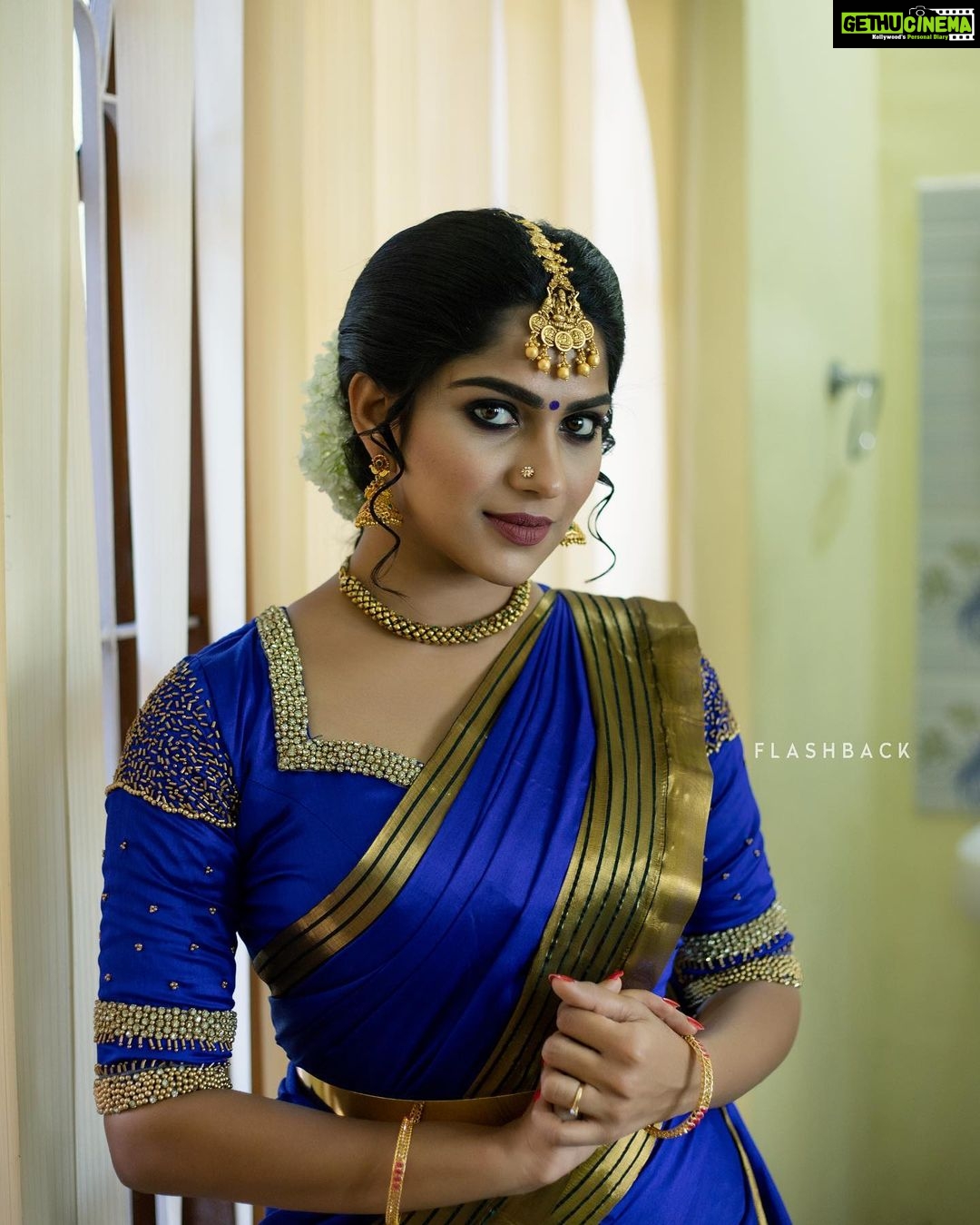 Swasika Instagram - Wearing my favourite dress🦋😊 Dhawani pennuu😊 Royalty and classic touch 😊 Tamil culture 💚 Wearing @celery_designs MUA @abilashchicku Jewelleries @abilashchicku Photography @__shankar_lal__ #actress #trending #dawani#tamil #tollywoodhotactress#kollywood #movies