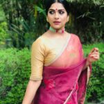 Swasika Instagram - Make your soul happy 🦋❤️ #saree #organzasarees❤️ #lightweightsarees #atmasignature❤ #traditional #shoottime#