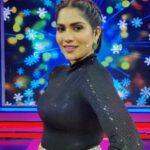 Swasika Instagram - Twirling around with the dreams in my mind . Makeup : @lilly_shaneesh_makeup Costume : @ladies_planet_online Stylist: @rashmimuraleedharan Ornaments : @salato_kottakkal #swasikavj #swasika #redcarpet #amritatv#trendingreels #hareramhareram #bhoolbhulaiyaa2 #kartikaaryan #kiaraadvani #akshaykumar #discoveronreels #reels