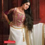 Swasika Instagram - Everything has beauty,but not everyone can see 🦋❣️ Take a break one minute Look at me😊😍 @swayamvarasilksindia Photography @arshalphotography MUA @abilashchicku Stylist @leirakuncysiby #tradionaljewellery #traditionalfashion #newlook#photoshoot #picoftheday #malayalamsongs #malayalamcinema #fashionphotography #
