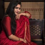 Swasika Instagram - Never forget to encourage yourself 🥰 Pics by @jineshjoshy #sareelover#redgirl#womeninspiringwomen #womeninsaree❤️ #powerofpositivity #actress#shoot tym# Coming soon my new short movie @RITHU