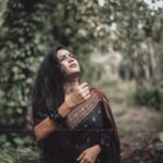 Swasika Instagram - Loved wearing this adorable saree❤️ Saree courtesy @Atmasignature. Thank you angitha &ashiqha Pic courtesy @dy___bbuk