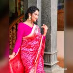Swasika Instagram - Every saree tells a story 😊 Costume courtesy @rahel.travancore Makeup Nd hairdo @abilashchicku Jewelleries @planetjewel Stylist @anjali_vinod_123