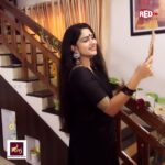 Swasika Instagram – Red FM Dance Challenge  കണ്ണാടി കൂടും കൂട്ടി എന്ന പാട്ടിനു നിങ്ങളുടേതായ രീതിയിൽ നൃത്തം ചെയ്തു ഞങ്ങൾക്കു അയക്കൂ (RED  FM MALAYALAM)തിരഞ്ഞെടുക്കപെടുന്നയാൾക്ക് ആകർഷകമായ സമ്മാനങ്ങൾ.  Dance for Kannadi koodum kootti. Send that to us & stand a chance to win exciting prizes. #redfmmalayalam #redfmdancechallenge #stayhome #staysafe #stayhealthy #indiafightscorona #lockdown2020 #lockdownchallenge  #dancechallenge #dancechallenges  #swasika #swasikavj #swasikavijay #kannadikkoodumkootti @swasika @mahima_nambiar  @actress_frames @girls @students_of_mannarkkad__ @students_off_koduvally @st_marys_college_union @anu_sithara @ganapathisp_official @surajvenjaramoodu @rimakallingal @siju_wilson @shobana_danseuse @nami_tha_ @nandan_meera @nyla_usha @pinkvillasouth @indianclassicaldancers @officialindiandancers