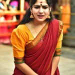 Swasika Instagram - Bliss 😊 Photography: @lajeeshlakshman_photography #swasikavj #mookambikatemple #grateful #blessed