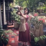 Swasika Instagram – Red FM Dance Challenge with Swasika

വിശ്രമ വേളകൾ ആനന്ദകരമാക്കണം എന്നാണല്ലോ. Red FM Dance Challenge,  ഇതുപോലെ ഒരു വീഡിയോ ചെയ്തു  ഞങ്ങൾക്കു അയക്കൂ  നേടൂ ആകർഷക സമ്മാനങ്ങൾ. 
സമ്മാനങ്ങൾ കോവിഡ് ഭീതി ഒഴിഞ്ഞ ശേഷം Red FM office  നിന്ന് collect ചെയ്യാവുന്നതാണ്. #redfmmalayalam #stayhome #staysafe #stayhealthy #indiafightscorona #lockdown2020 #lockdownchallenge  #dancechallenge #dancechallenges  #swasika #Chakkarappandalil

#dancersofinstagram #dancer #challenges #housearrestlife #quarantine #artistic #hobbies #dancechallenge #redfmindia #redfmmalayalam #mathrubhumi #redfmkochi #freedom #beyourself