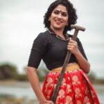 Swasika Instagram - #newphotoshoot #naturephotography #naturelover #funshootwithfriends #newlook#newcollection#backwatersofkerala #trendingstyle #actresslyf# Pic courtesy - @crownads_wedding_film MUA - @abilashchicku Stylist - @abilashchicku Thank u friends