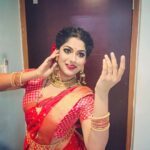 Swasika Instagram – #dancedance #pingasong#marathistyle #bajiraomastani #inspiredmakeuplook #redfmmusicawards2019 #adluxconventioncenterangamaly #actresslife #dancersofinstagram #stagemakeup #swasika #
Makeup nd hair do _ #@sijanmakeupartist #