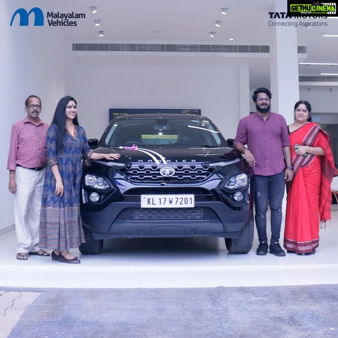 Swasika Instagram - Everything in life is somewhere else and we reach there with cars. So here is another one off the wish list, I brought the car, which I have been longing for . It was a pleasant moment for me to get the keys along with my family.I thank god, my family , loved ones and all my supporters for helping me to achieve another milestone. And special thanks to team @malayalammotors @tatamotorscars @tataharrier #swasika #swasikavj #newcar #tataharrier #newmilestone #newgoal #actresslife #blessed #withfamily