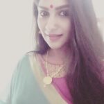Swasika Instagram - #sareelover #sareeaddict #bindilover #moody_moments #dressuptime #chemmanoorjewelery#selflove #artistsoninstagram #sareeinspiration #swasika #reactionspics #keralagallery #keralaartist