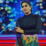 Swasika Instagram - Twirling around with the dreams in my mind . Makeup : @lilly_shaneesh_makeup Costume : @ladies_planet_online Stylist: @rashmimuraleedharan Ornaments : @salato_kottakkal #swasikavj #swasika #redcarpet #amritatv