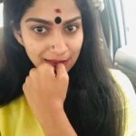 Swasika Instagram – #morningstar #sunrise_sunset_photogroup #carlight #blackbindi #kumkum #girlis #girlishexpression#kattankappi #swasika #ittimanilocation #actresslife