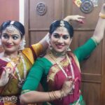 Swasika Instagram - #dancemood #friendsforever#classicaldance#bharathanatyam #indiandance #poses #stageshow #actorscomedancers#ganeshasthuthi #backstage#@manvi#
