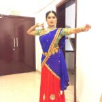 Swasika Instagram - Dancepose#dancersofinstagram #dancedance #semiclassical#muscatshow#sruthilayam#mukilvarnamukunda #actresslife dancerlyf#swasikavj