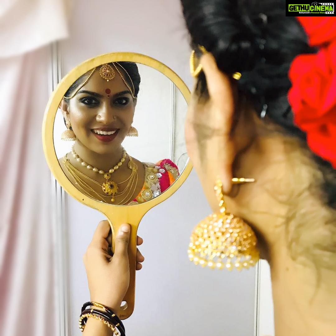 Swasika Instagram - #danceshow#manoramafest#Danceday#malayalamactress #tvserial #makeupby@abhilashchikku#tamilmixsong#actresslyf#perfomanceday#